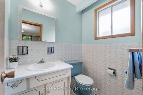 Photo 19 at 28 Aviemore Drive, Humber Summit, Toronto