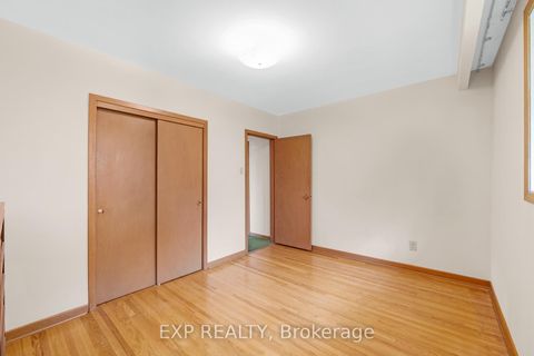 Photo 22 at 28 Aviemore Drive, Humber Summit, Toronto