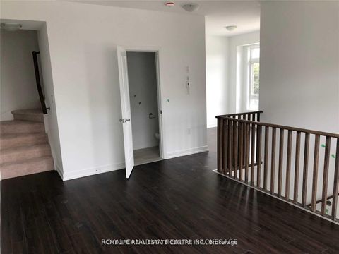 Photo 10 at 21 Beliveau Street, Vaughan Grove, Vaughan