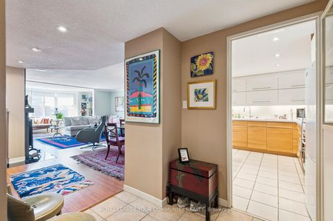 Photo 5 at 603 - 135 George Street S, Waterfront Communities C8, Toronto