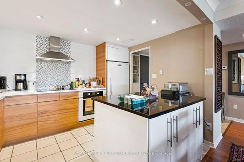 Photo 9 at 603 - 135 George Street S, Waterfront Communities C8, Toronto