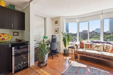 Photo 14 at 603 - 135 George Street S, Waterfront Communities C8, Toronto