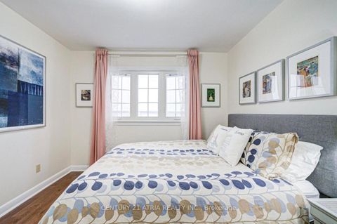 Photo 7 at 223 Willowdale Avenue, Willowdale East, Toronto