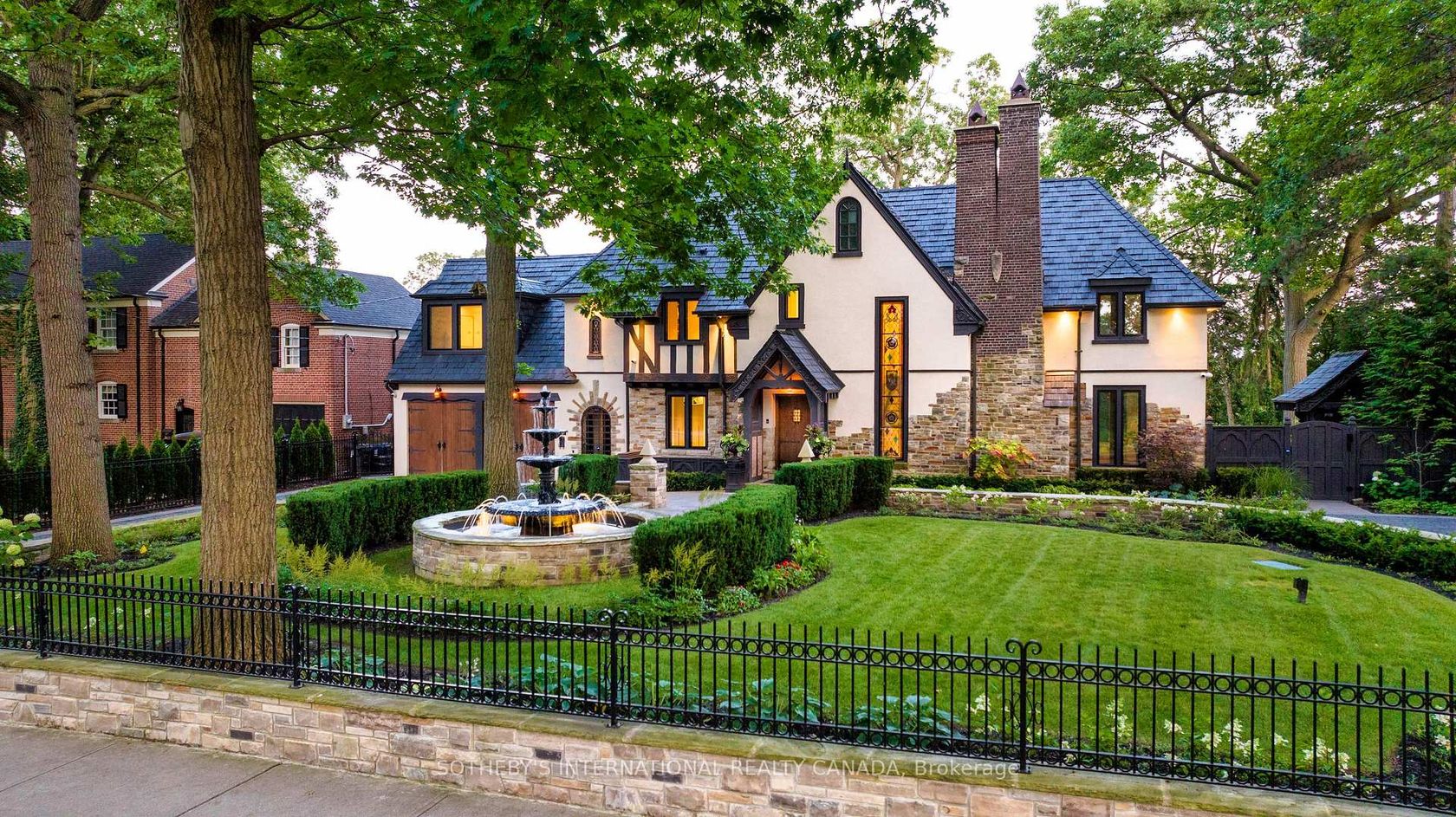 57 Baby Point Crescent, Lambton Baby Point, Toronto 