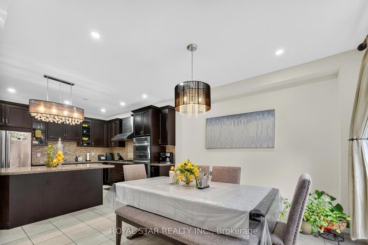 Photo 18 at 61 Aldersgate Drive, Northwest Brampton, Brampton