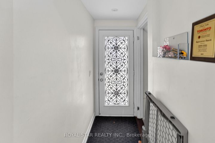 Photo 25 at 61 Aldersgate Drive, Northwest Brampton, Brampton