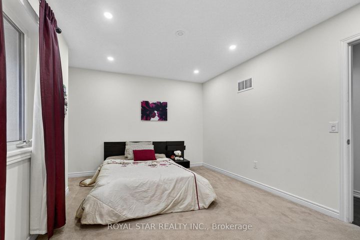 Photo 41 at 61 Aldersgate Drive, Northwest Brampton, Brampton