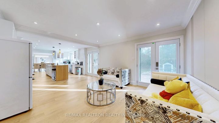 Photo 15 at 1 Whitelaw Court, Grandview, Markham