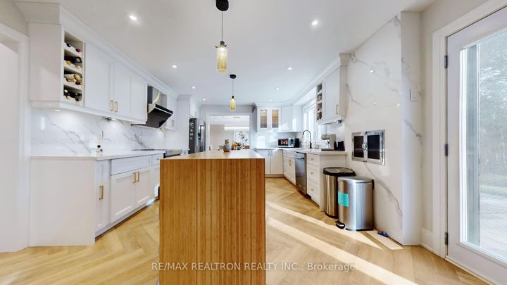 Photo 17 at 1 Whitelaw Court, Grandview, Markham