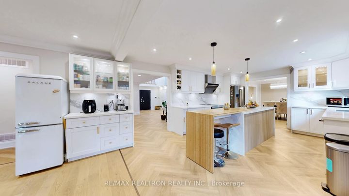 Photo 18 at 1 Whitelaw Court, Grandview, Markham