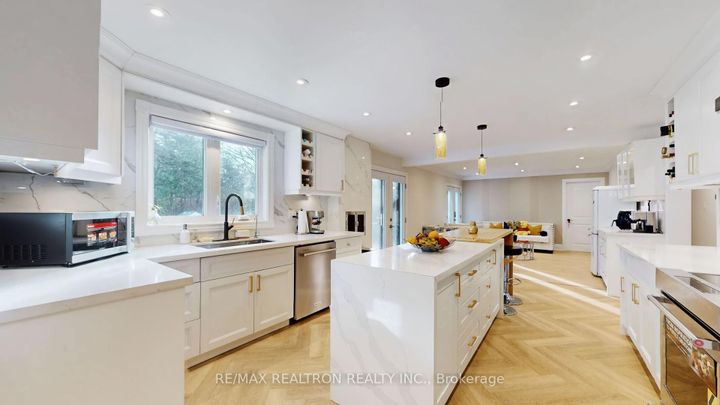 Photo 19 at 1 Whitelaw Court, Grandview, Markham