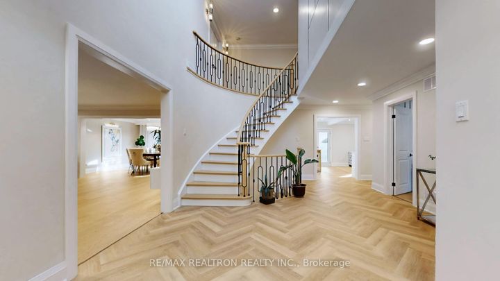 Photo 24 at 1 Whitelaw Court, Grandview, Markham