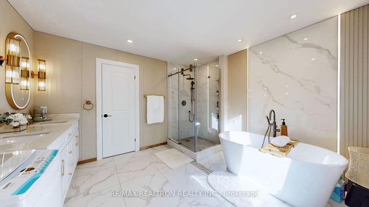 Photo 31 at 1 Whitelaw Court, Grandview, Markham