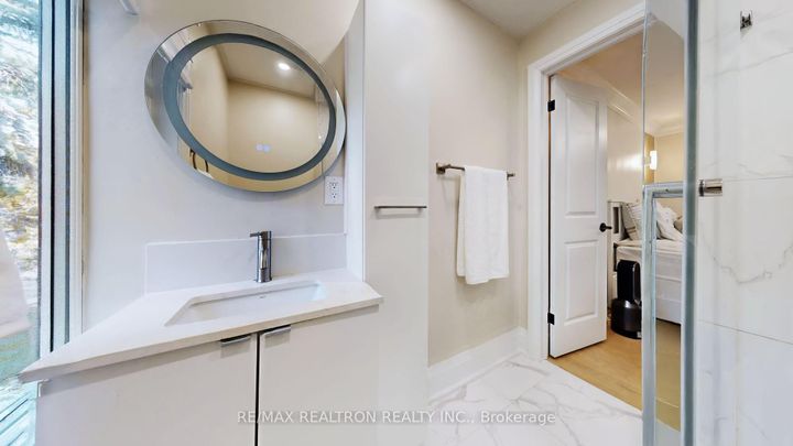 Photo 35 at 1 Whitelaw Court, Grandview, Markham