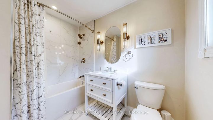 Photo 39 at 1 Whitelaw Court, Grandview, Markham