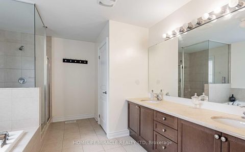 Photo 5 at 170 Maxwell Street, Bathurst Manor, Toronto