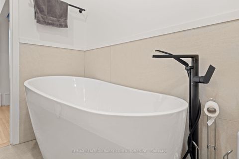 Photo 27 at 201 - 336 Davenport Road, Annex, Toronto