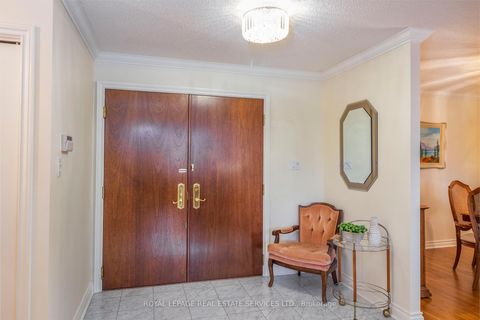 Photo 5 at 612 - 215 The Donway West, Don Mills, Toronto