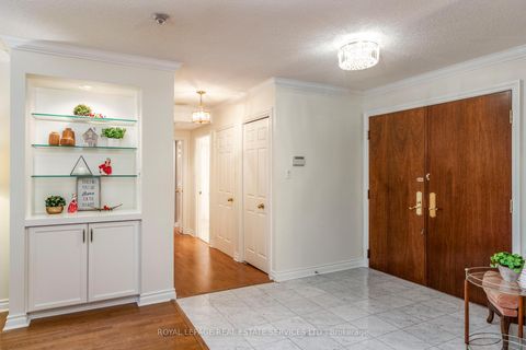 Photo 6 at 612 - 215 The Donway West, Don Mills, Toronto