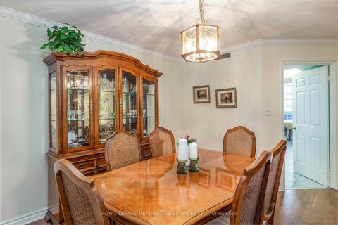 Photo 11 at 612 - 215 The Donway West, Don Mills, Toronto