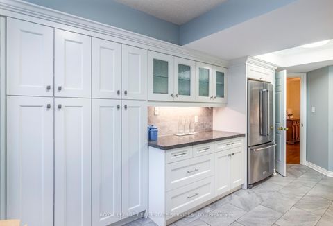 Photo 14 at 612 - 215 The Donway West, Don Mills, Toronto