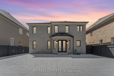 Photo 1 at 6 Dunrobin Crescent, Kleinburg, Vaughan