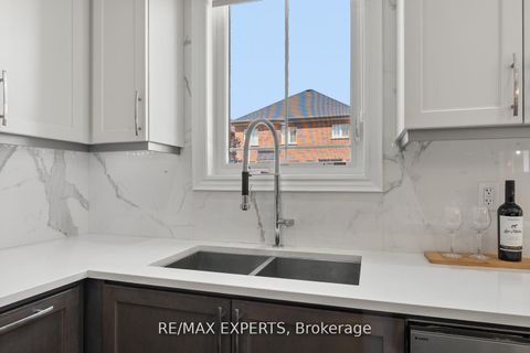 Photo 15 at 6 Dunrobin Crescent, Kleinburg, Vaughan