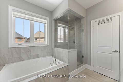 Photo 31 at 6 Dunrobin Crescent, Kleinburg, Vaughan