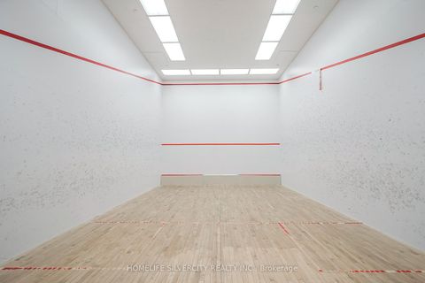 Photo 7 at 712 - 18 Lee Centre Drive, Woburn, Toronto