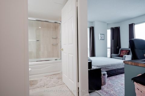 Photo 34 at 712 - 18 Lee Centre Drive, Woburn, Toronto