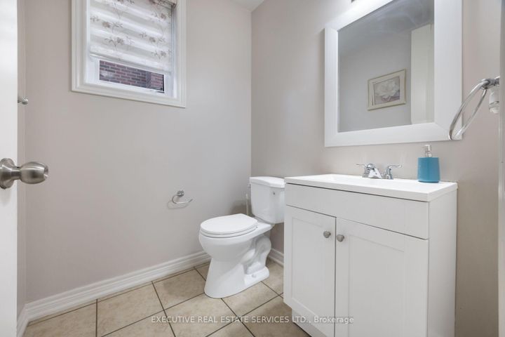 Photo 19 at 37 Ross Drive, Wellington, Brampton