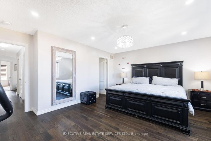 Photo 22 at 37 Ross Drive, Wellington, Brampton