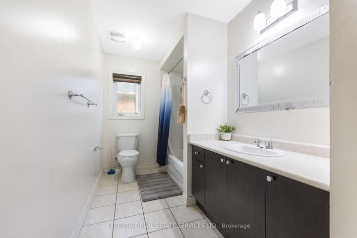 Photo 30 at 37 Ross Drive, Wellington, Brampton