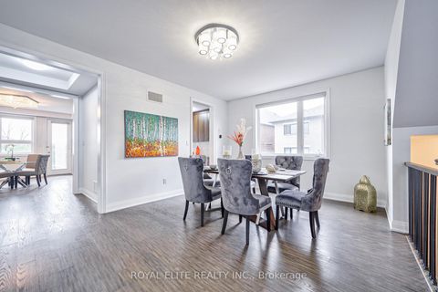 Photo 5 at 40 Conklin Crescent, Rural Aurora, Aurora