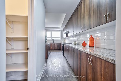 Photo 7 at 40 Conklin Crescent, Rural Aurora, Aurora