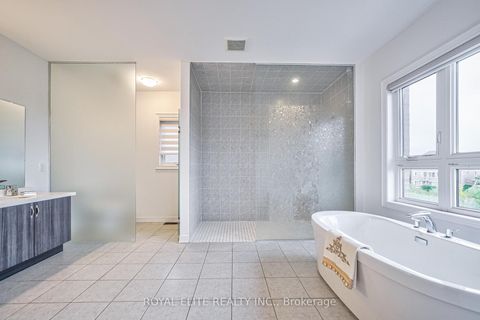 Photo 20 at 40 Conklin Crescent, Rural Aurora, Aurora