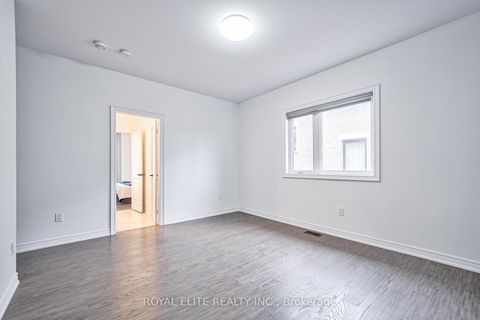 Photo 22 at 40 Conklin Crescent, Rural Aurora, Aurora