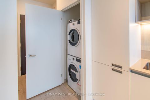 Photo 9 at 1210 - 39 Mary Street, City Centre, Barrie