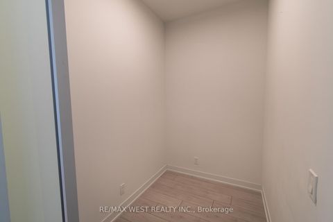 Photo 11 at 1210 - 39 Mary Street, City Centre, Barrie