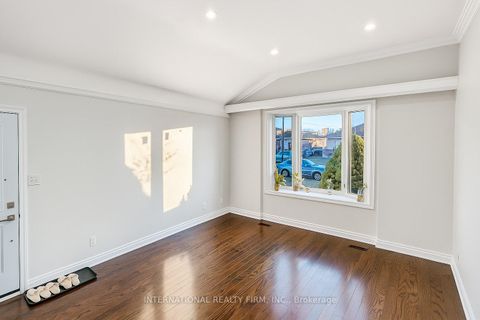 Photo 3 at 9 Benshire Drive, Woburn, Toronto