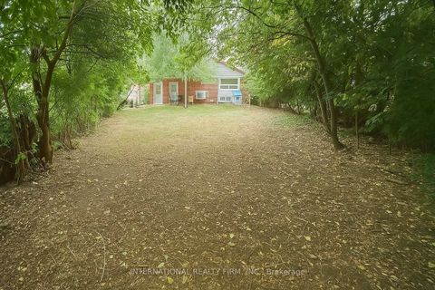 Photo 16 at 9 Benshire Drive, Woburn, Toronto