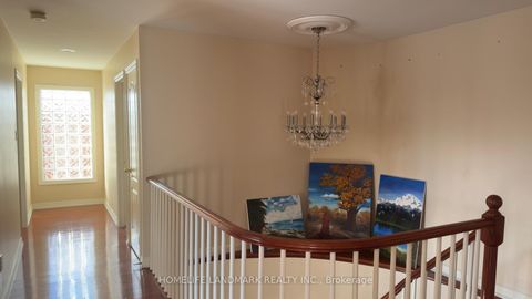 Photo 13 at 136 Worth Boulevard, Beverley Glen, Vaughan