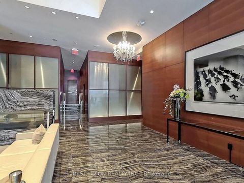 Photo 7 at 5301 - 180 University Avenue, Bay Street Corridor, Toronto