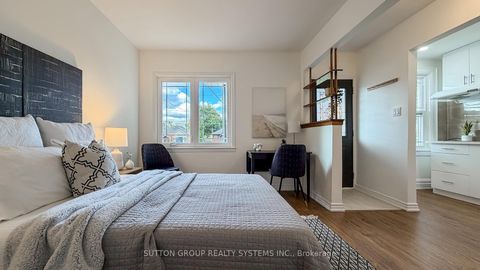 Photo 12 at 19 Montcalm Avenue, Belgravia, Toronto