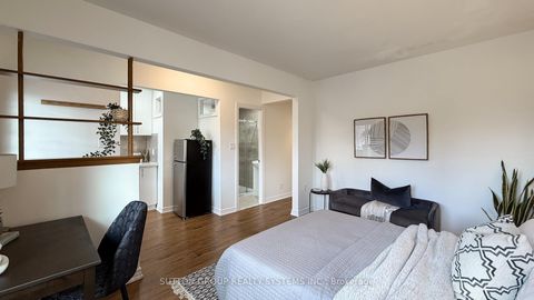 Photo 14 at 19 Montcalm Avenue, Belgravia, Toronto