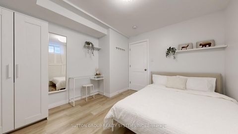 Photo 37 at 19 Montcalm Avenue, Belgravia, Toronto