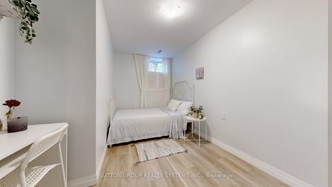 Photo 39 at 19 Montcalm Avenue, Belgravia, Toronto