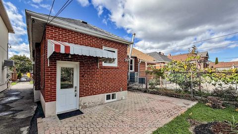 Photo 44 at 19 Montcalm Avenue, Belgravia, Toronto