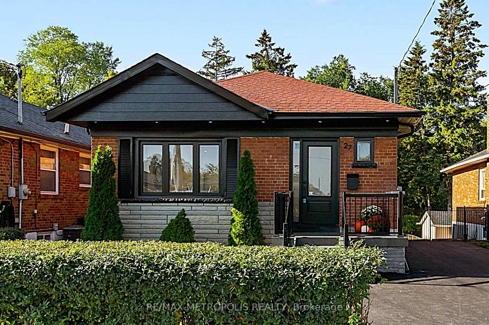 27 Gully Drive, Bendale, Toronto 