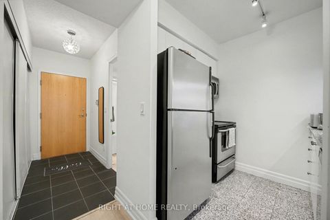 Photo 8 at 1308 - 8 Scollard Street, Annex, Toronto